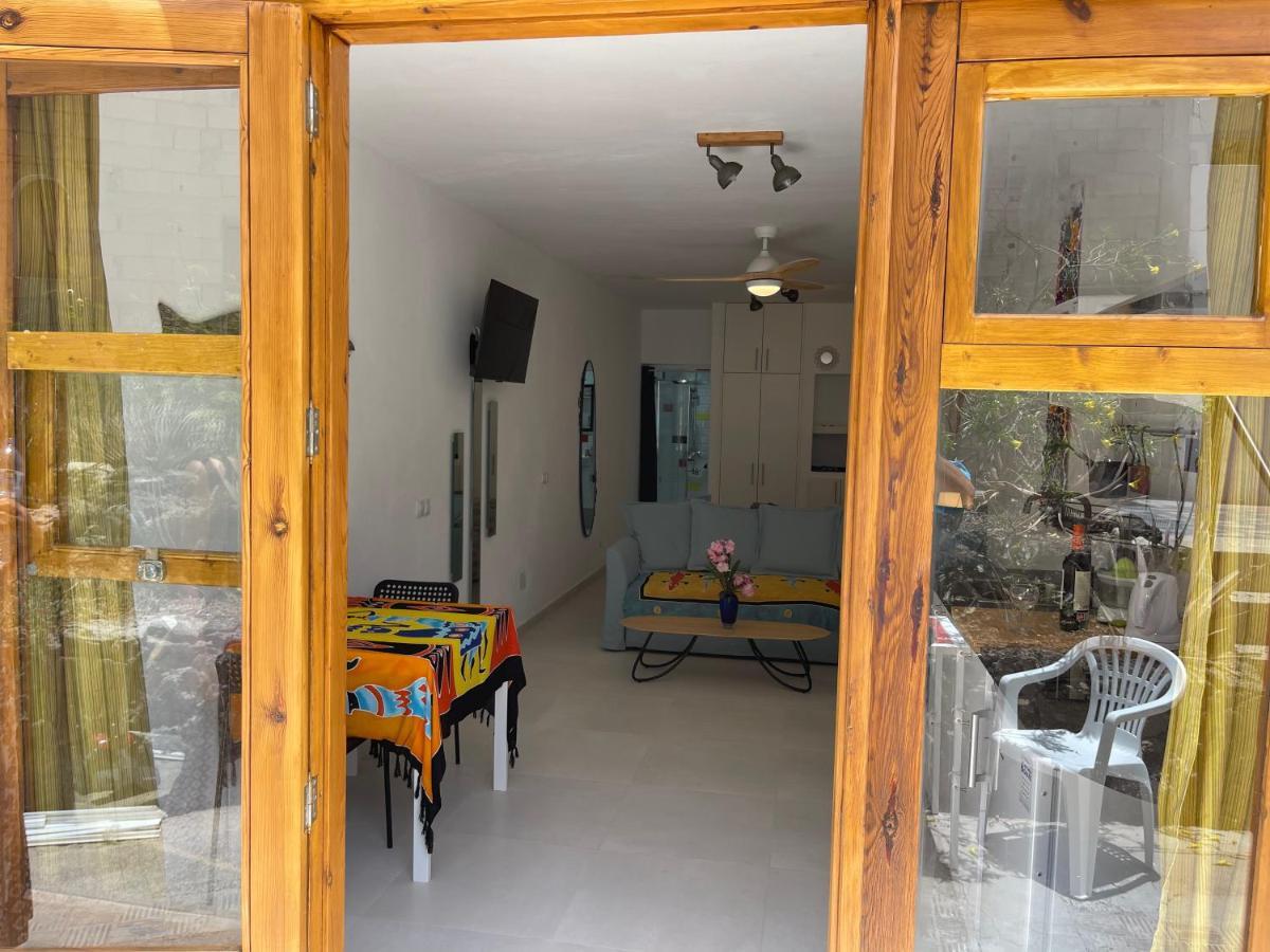 ALLOGGIO INCANTEVOLE NEL CENTRO DI CORRALEJO a 100 metri dal mare Esterno foto