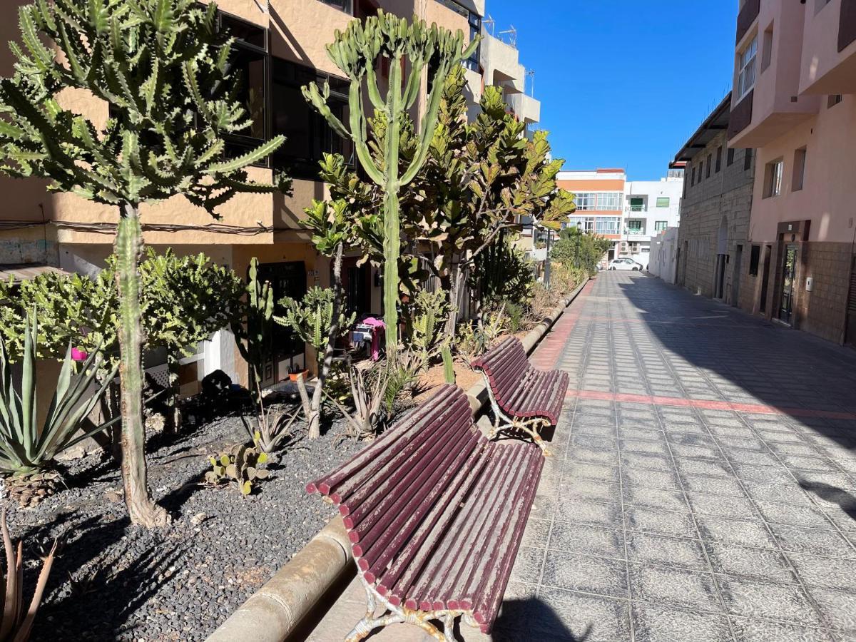 ALLOGGIO INCANTEVOLE NEL CENTRO DI CORRALEJO a 100 metri dal mare Esterno foto